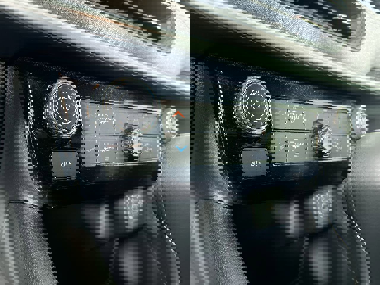 Used 2024 Jeep Compass Latitude image 24