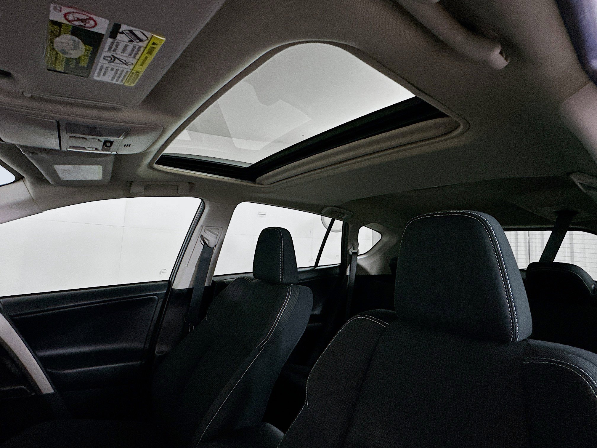 Used 2018 Toyota RAV4 XLE FWD image 26