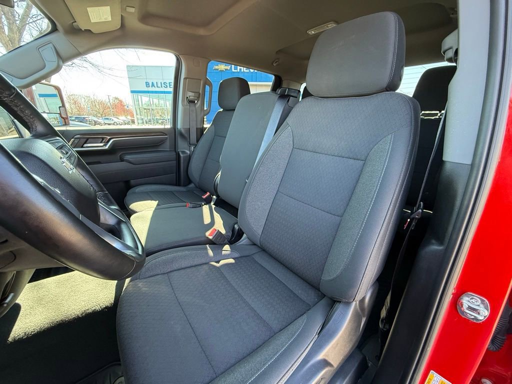 Used 2025 Chevrolet Silverado 2500 LT w/ Convenience Package AWD/4WD image 23