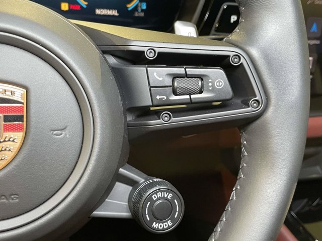 New 2026 Porsche Cayenne GTS AWD/4WD image 40