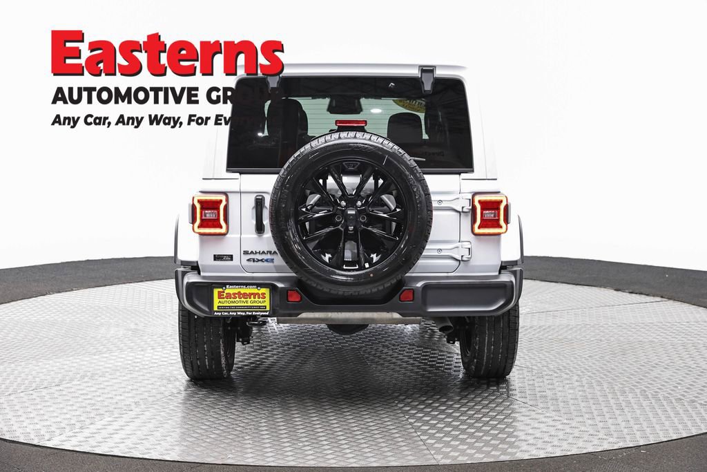 Used 2025 Jeep Wrangler Unlimited Sahara image 6