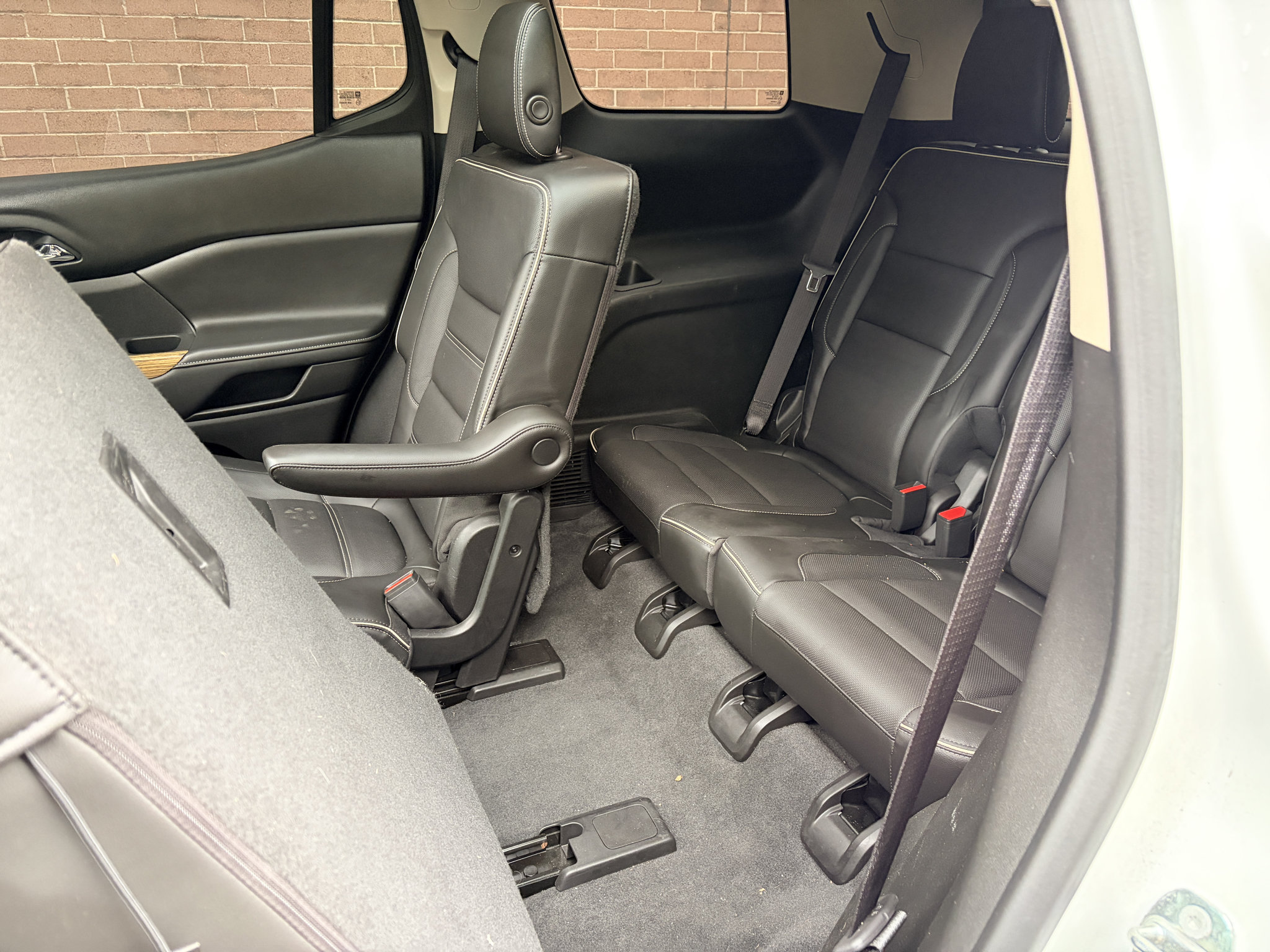 Used 2017 GMC Acadia Denali FWD image 18