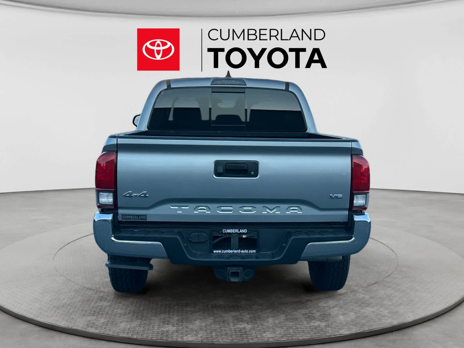 Used 2023 Toyota Tacoma SR5 AWD/4WD image 4