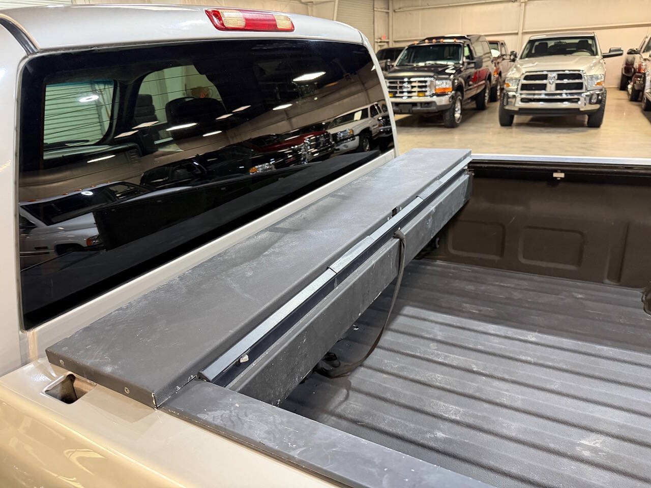 Used 2006 Chevrolet Silverado 2500 LT w/ Skid Plate Package AWD/4WD image 26