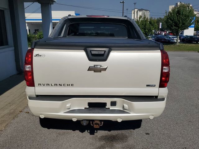 Used 2008 Chevrolet Avalanche LTZ w/ LTZ Preferred Equipment Group AWD/4WD image 9