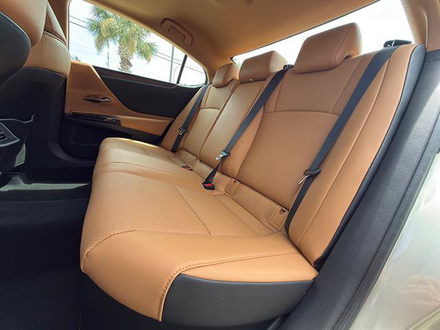 Certified 2025 Lexus ES 300h w/ Premium Package FWD image 13