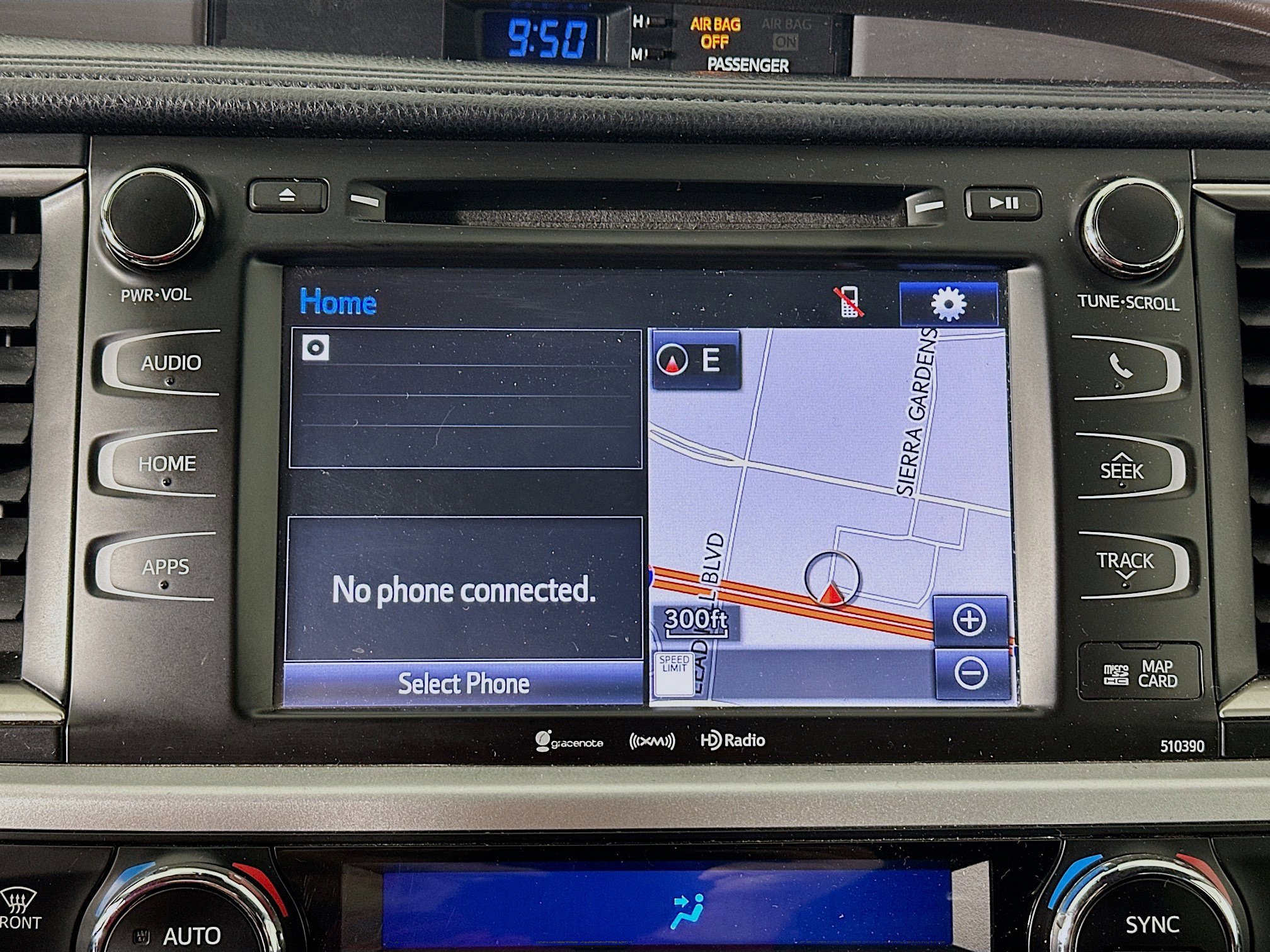 Used 2019 Toyota Highlander XLE image 21