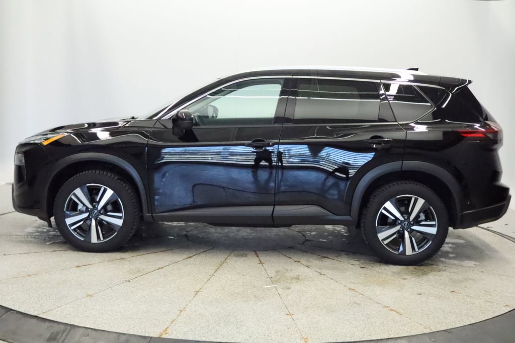 Used 2024 Nissan Rogue SL image 2
