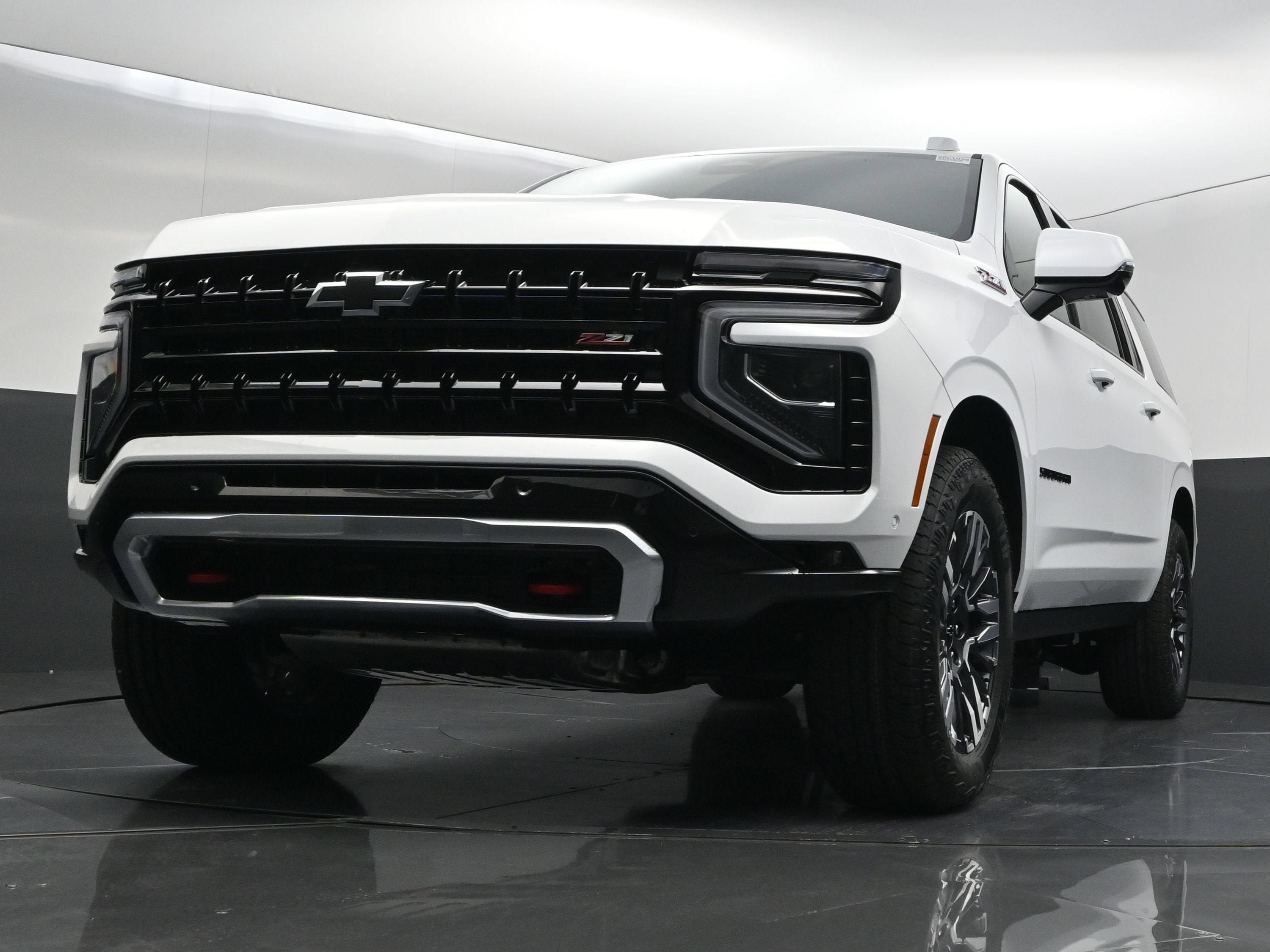 New 2026 Chevrolet Suburban Z71 w/ Z71 Off-Road Package AWD/4WD image 44