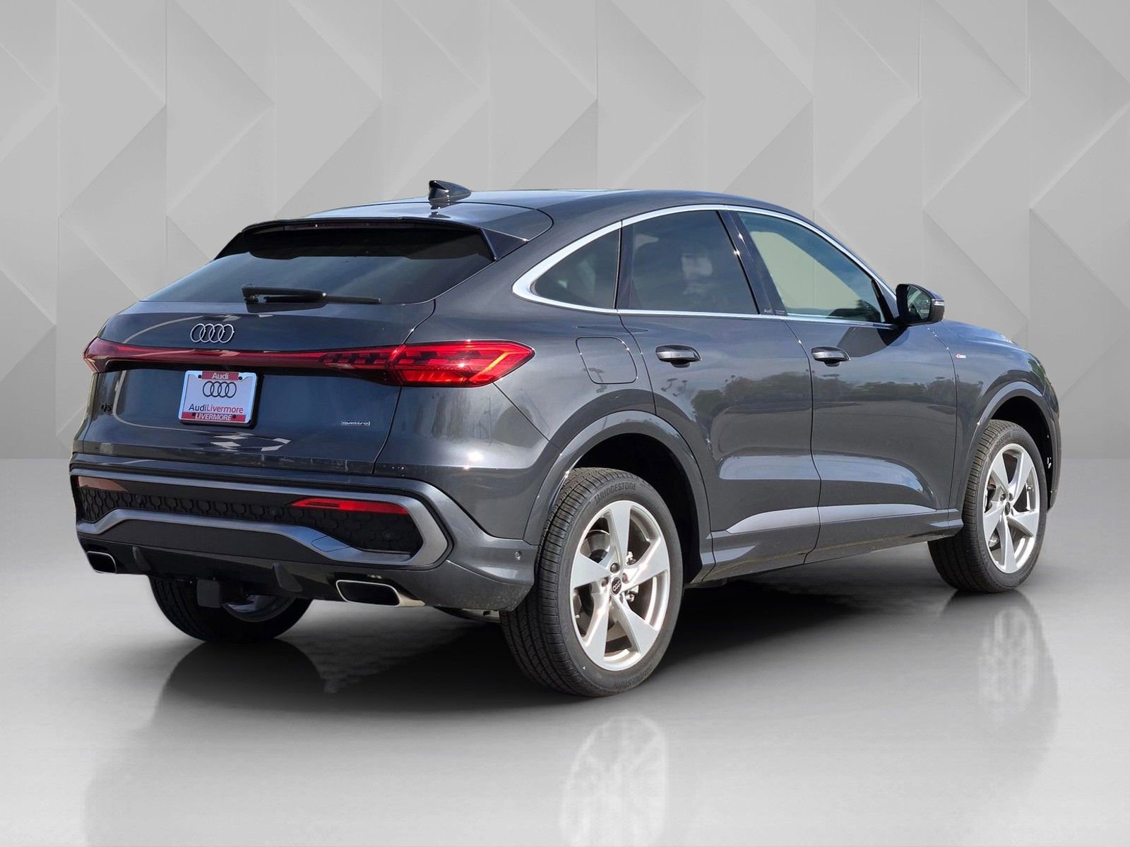 New 2025 Audi Q5 Premium Plus AWD/4WD image 6