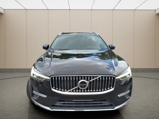 Used 2023 Volvo XC60 B5 Plus w/ Climate Package AWD/4WD image 4