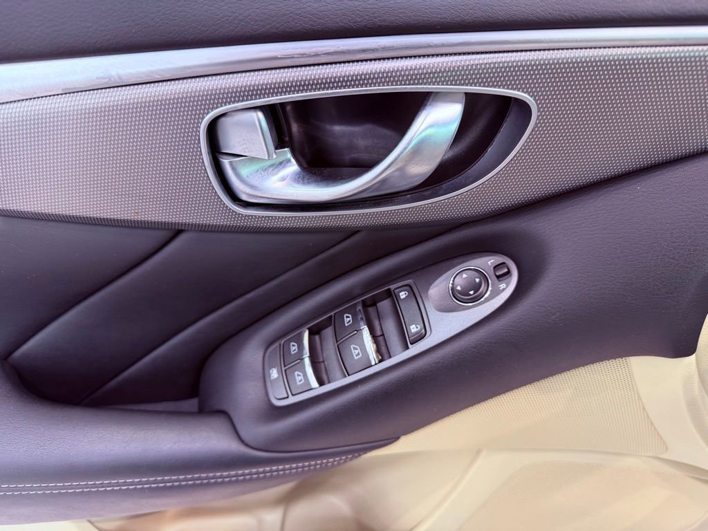 Used 2015 INFINITI Q50 Premium w/ Navigation Package image 19