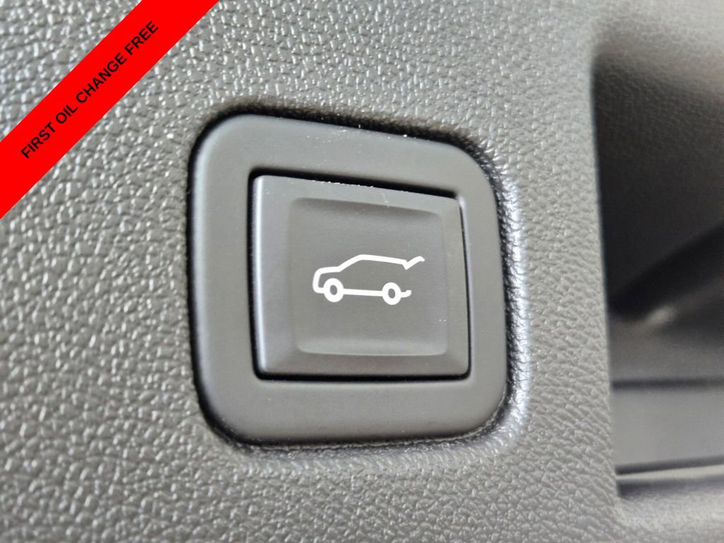 Used 2024 Chevrolet Equinox Premier image 19