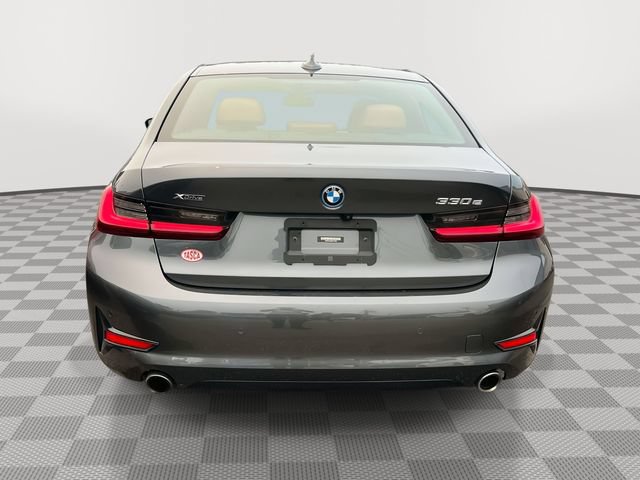 Used 2022 BMW 330e xDrive w/ Driving Assistance Package AWD/4WD image 7