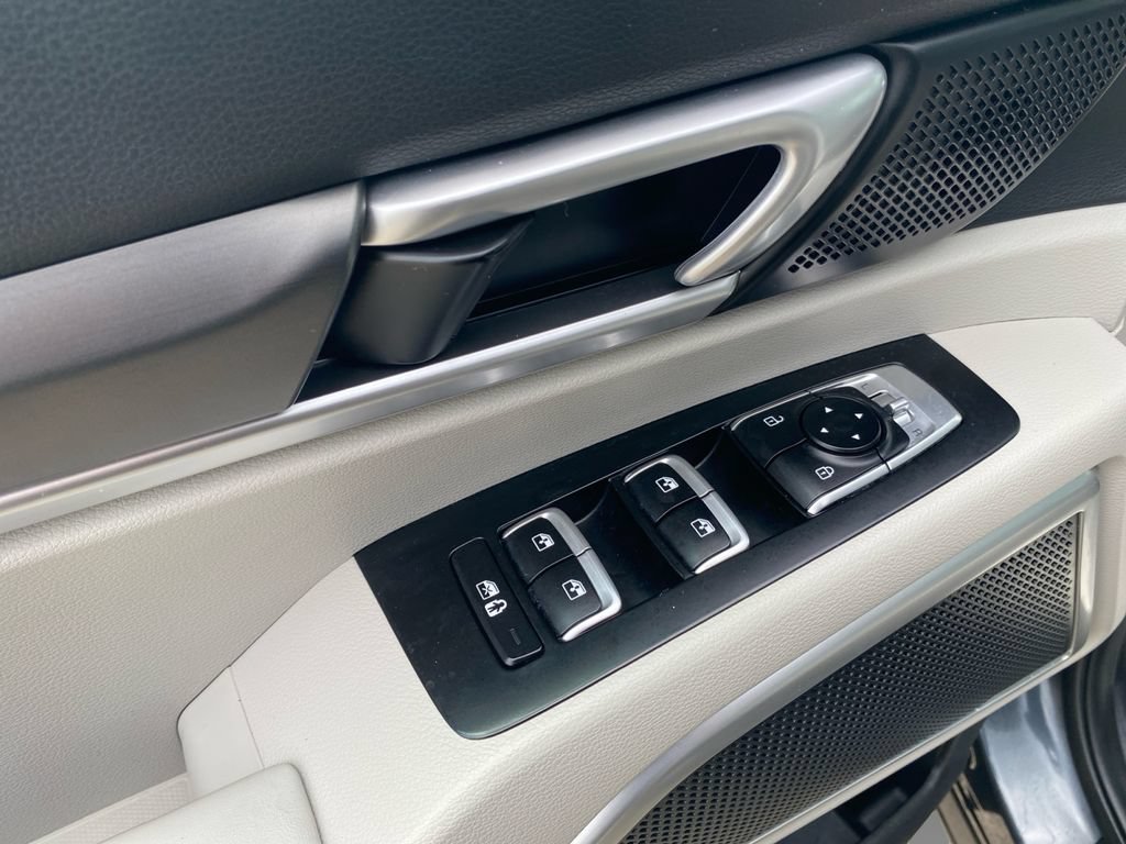 Used 2020 Kia Telluride S AWD/4WD image 23