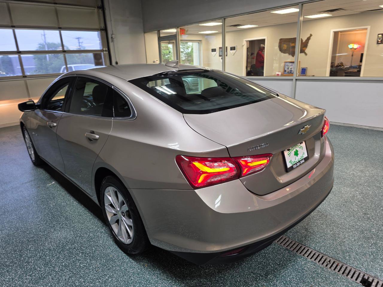 Used 2022 Chevrolet Malibu LT FWD image 9