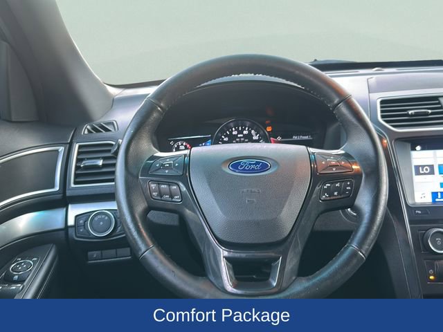 Used 2017 Ford Explorer XLT w/ Equipment Group 202A image 8