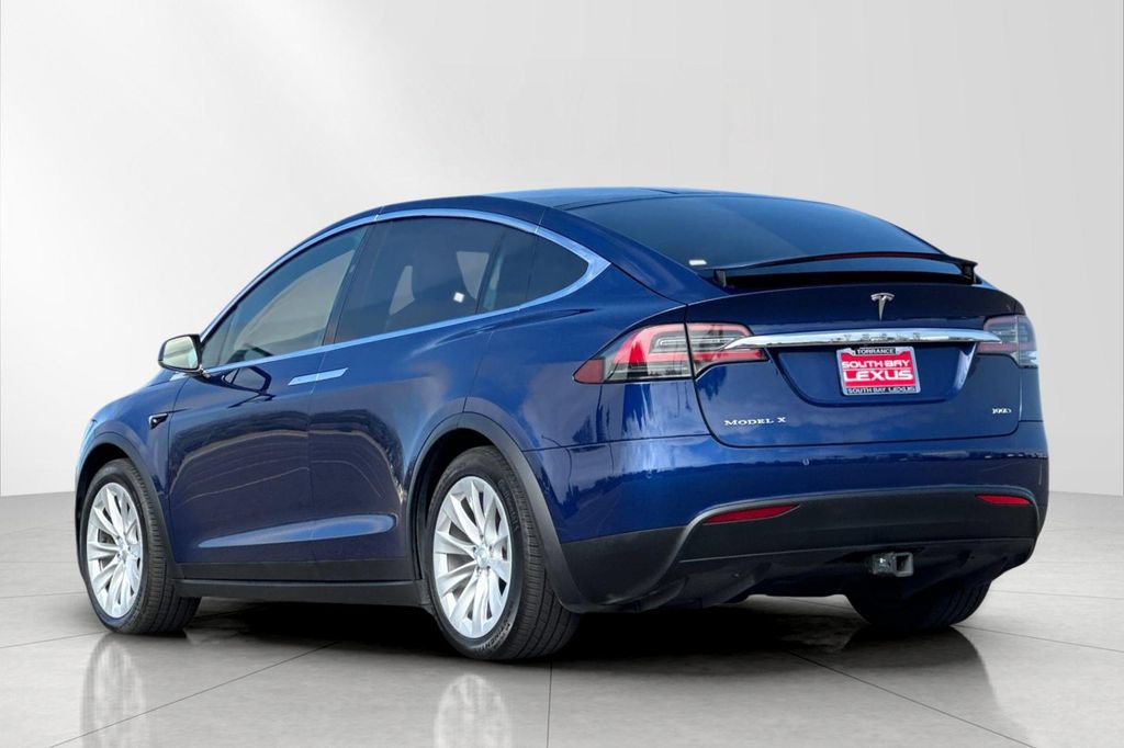 Used 2018 Tesla Model X AWD/4WD image 4