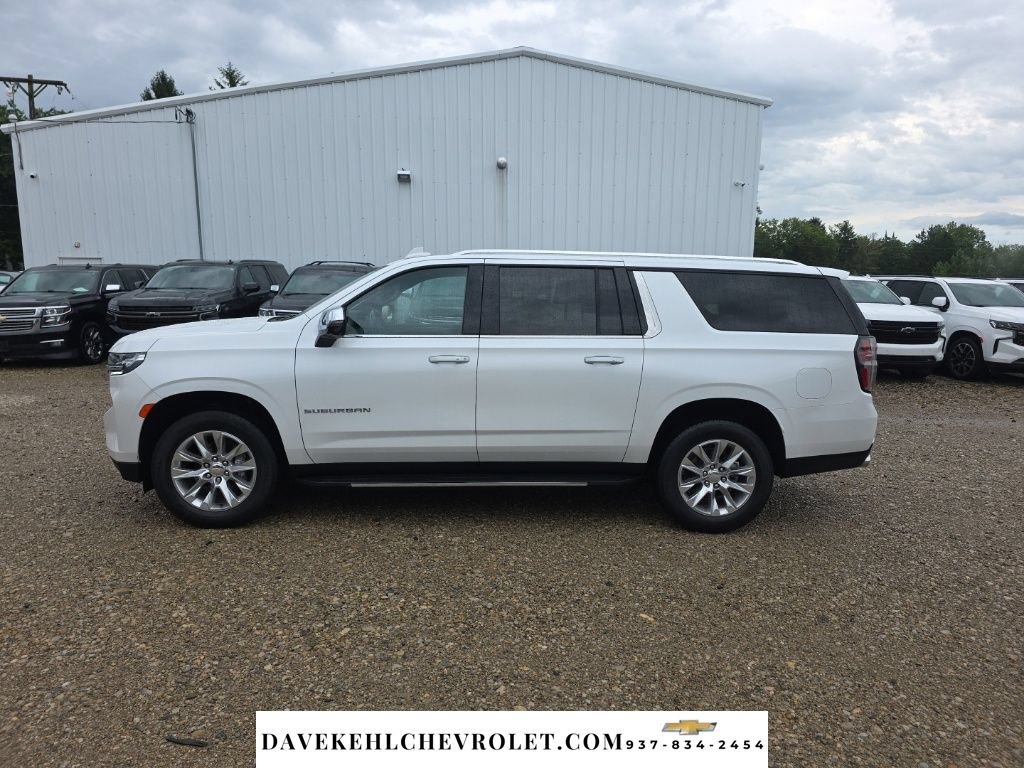 Used 2024 Chevrolet Suburban Premier AWD/4WD image 2