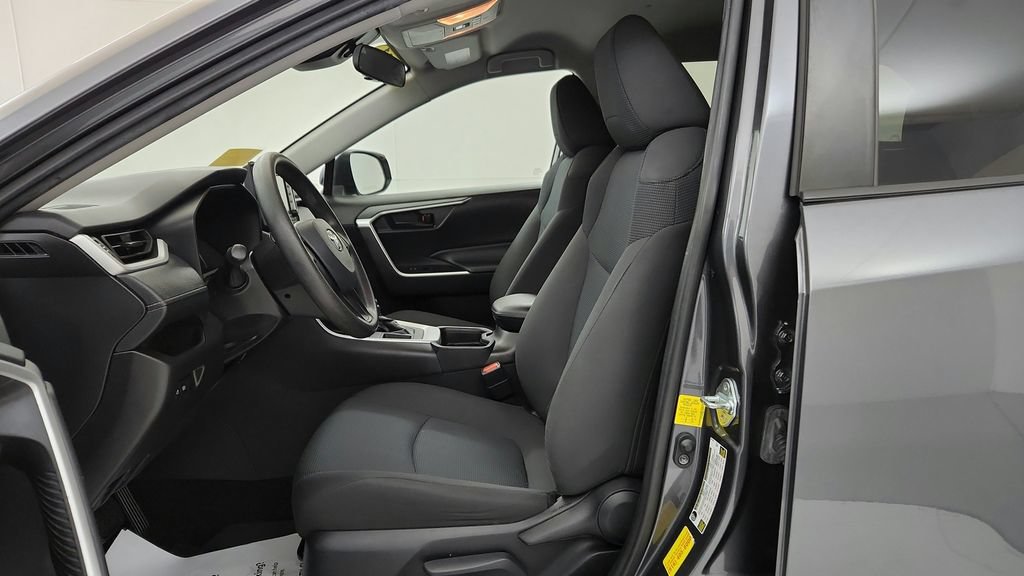 Certified 2021 Toyota RAV4 LE FWD image 25