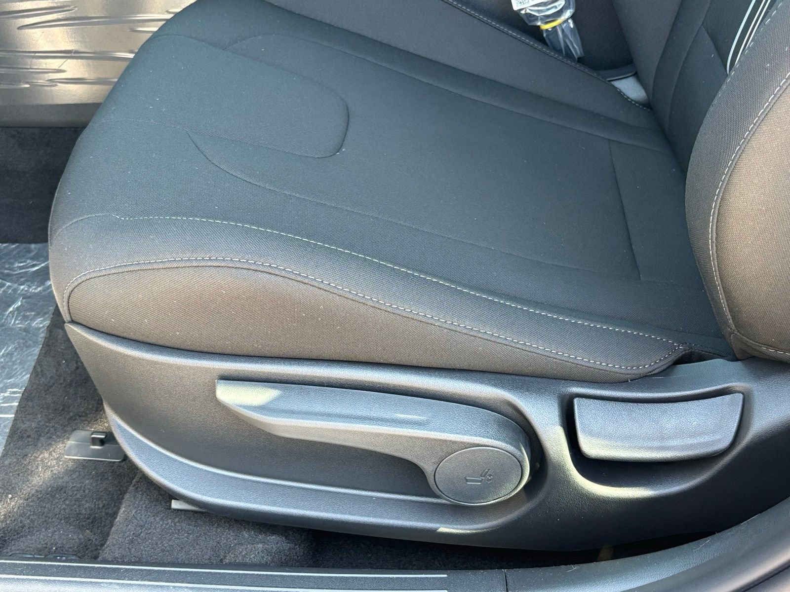 New 2026 Hyundai Elantra Sport w/ Cargo Package image 12