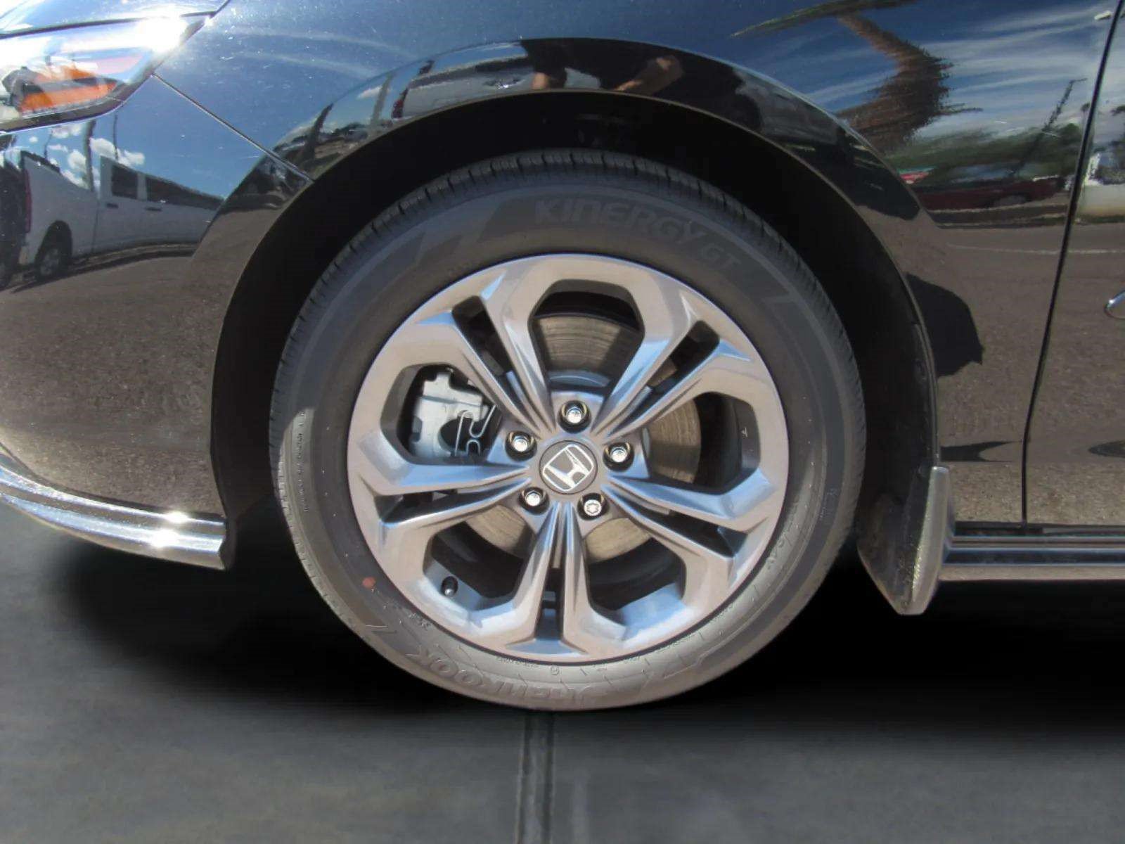 Certified 2024 Honda Accord EX-L image 4