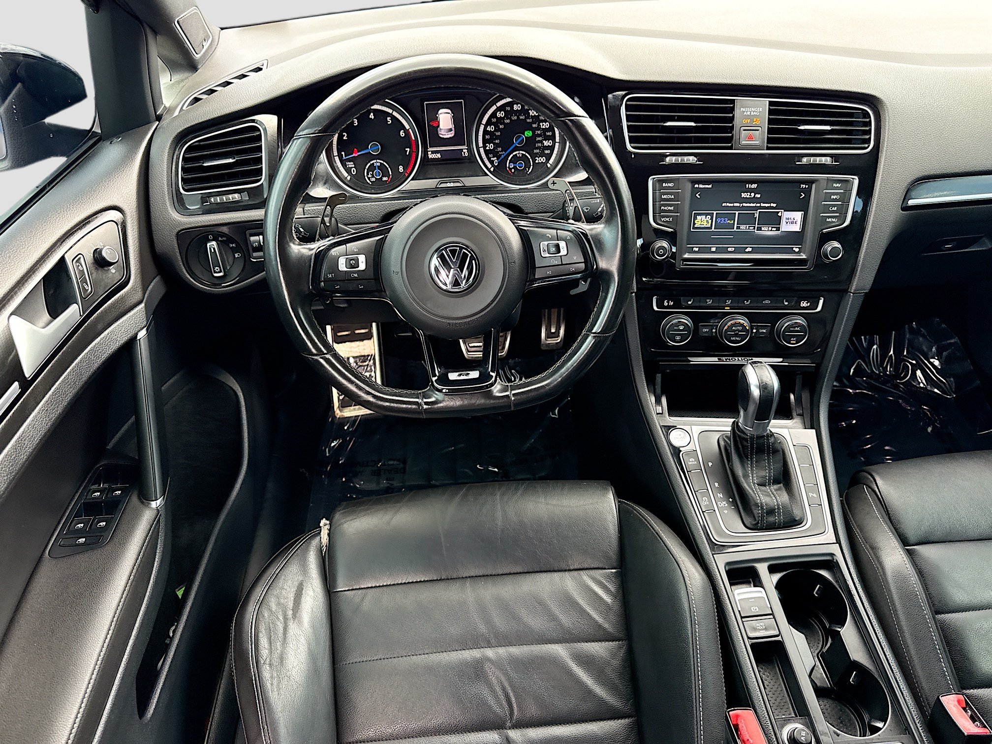 Used 2016 Volkswagen Golf R 4-Door w/ Driver Assistance Package AWD/4WD image 15