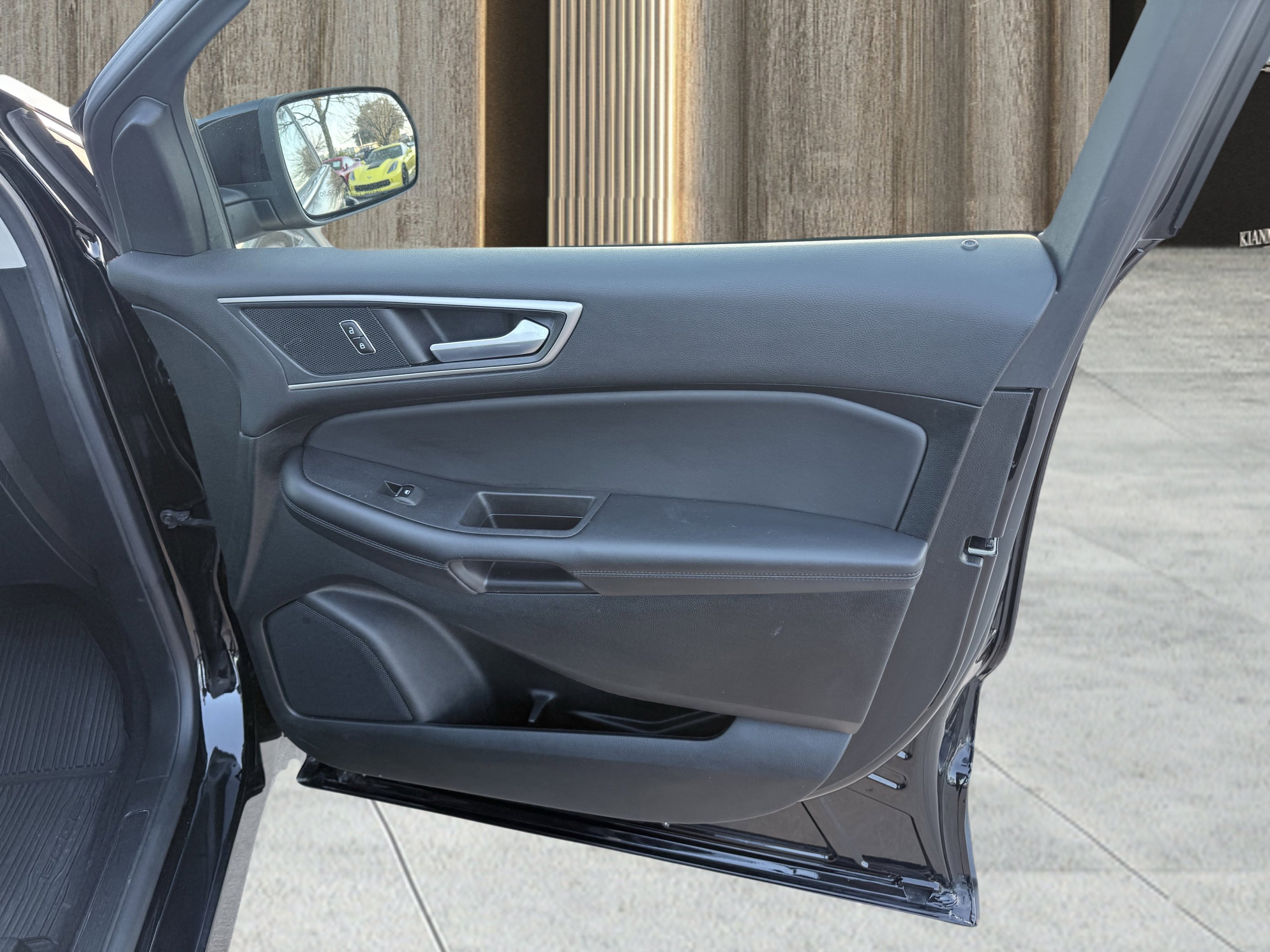 Used 2023 Ford Edge SEL w/ Convenience Package image 45