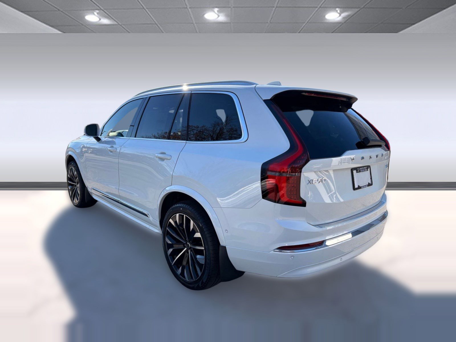 New 2026 Volvo XC90 T8 Plus w/ Protection Package AWD/4WD image 3