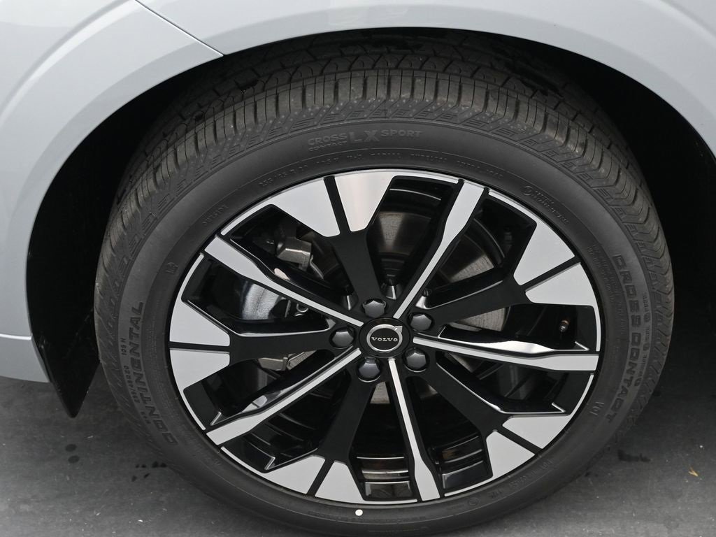New 2026 Volvo XC60 B5 Plus w/ Protection Package Premier image 9