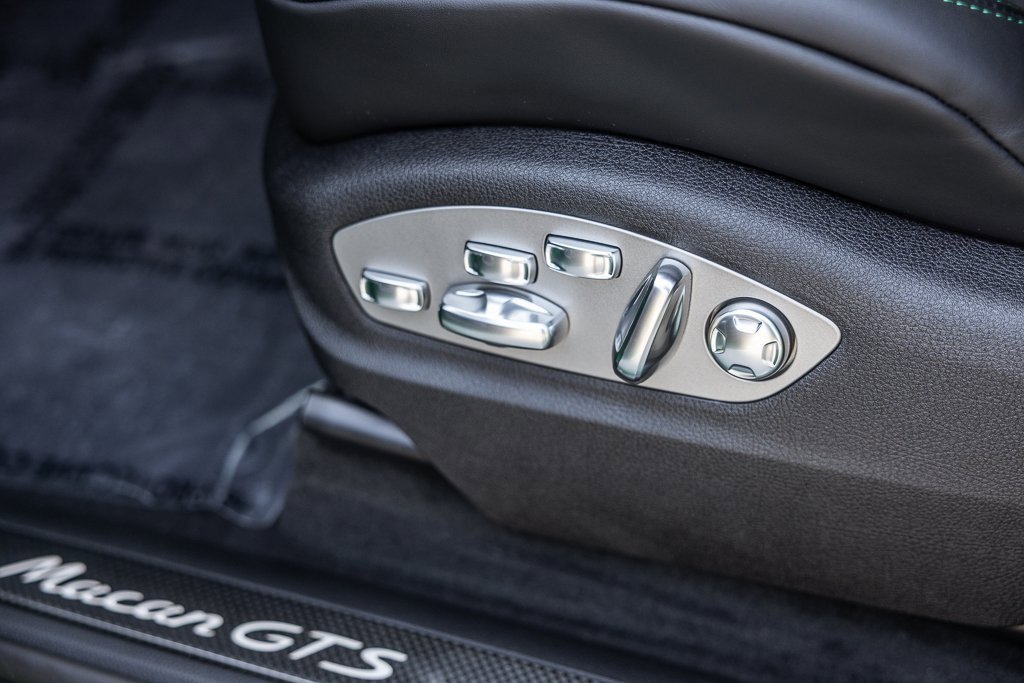 Used 2026 Porsche Macan GTS image 18