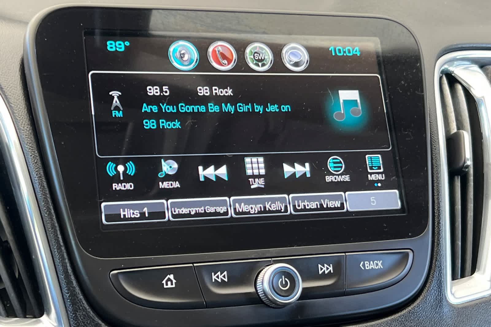 Used 2018 Chevrolet Malibu LT FWD image 19