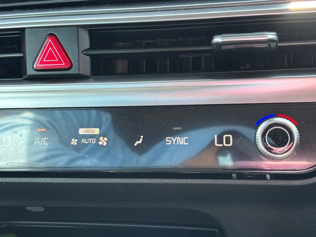 New 2025 Kia Sorento S w/ Panoramic Sunroof Package image 24