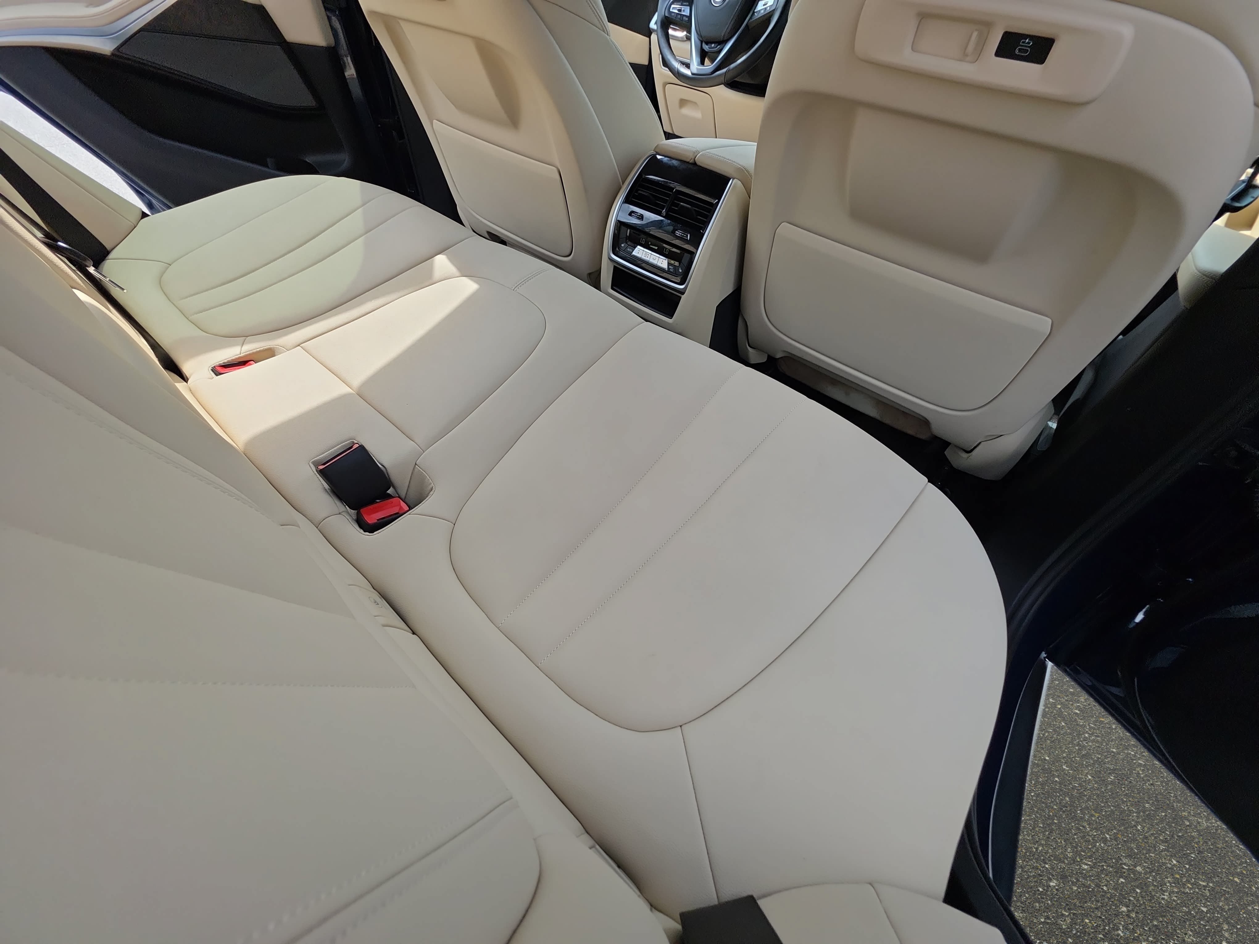 Used 2021 BMW X5 xDrive45e w/ Premium Package AWD/4WD image 11