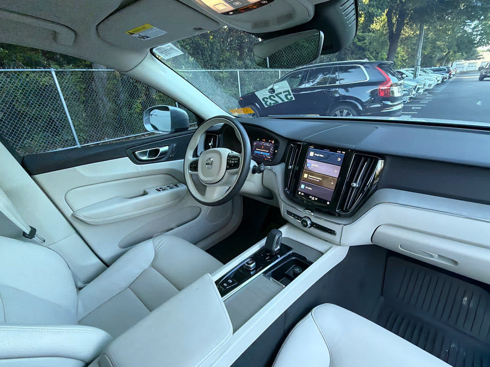 Certified 2023 Volvo XC60 B5 Plus w/ Protection Package Premier FWD image 19