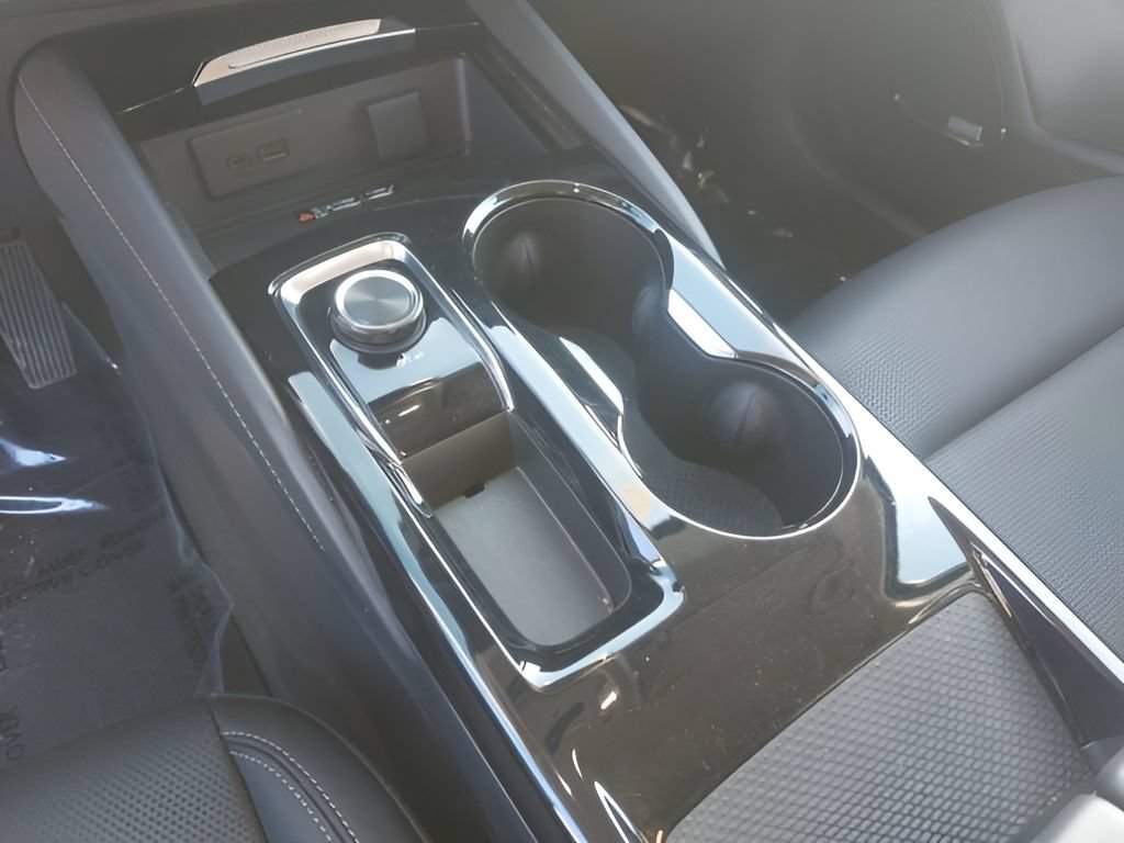 Used 2025 Buick Envision Preferred AWD/4WD image 20