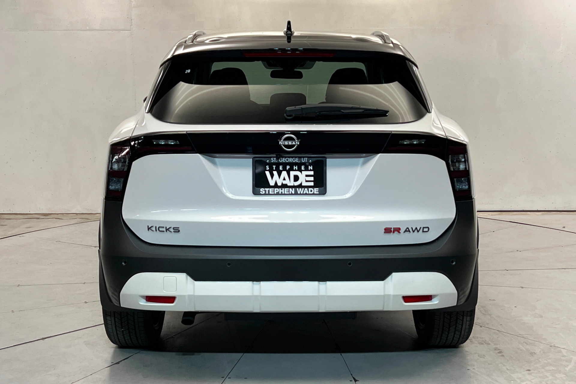 New 2026 Nissan Kicks SR w/ SR Premium Package AWD/4WD image 4