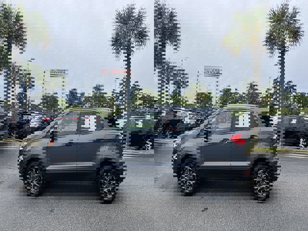 Used 2021 Ford EcoSport S image 7