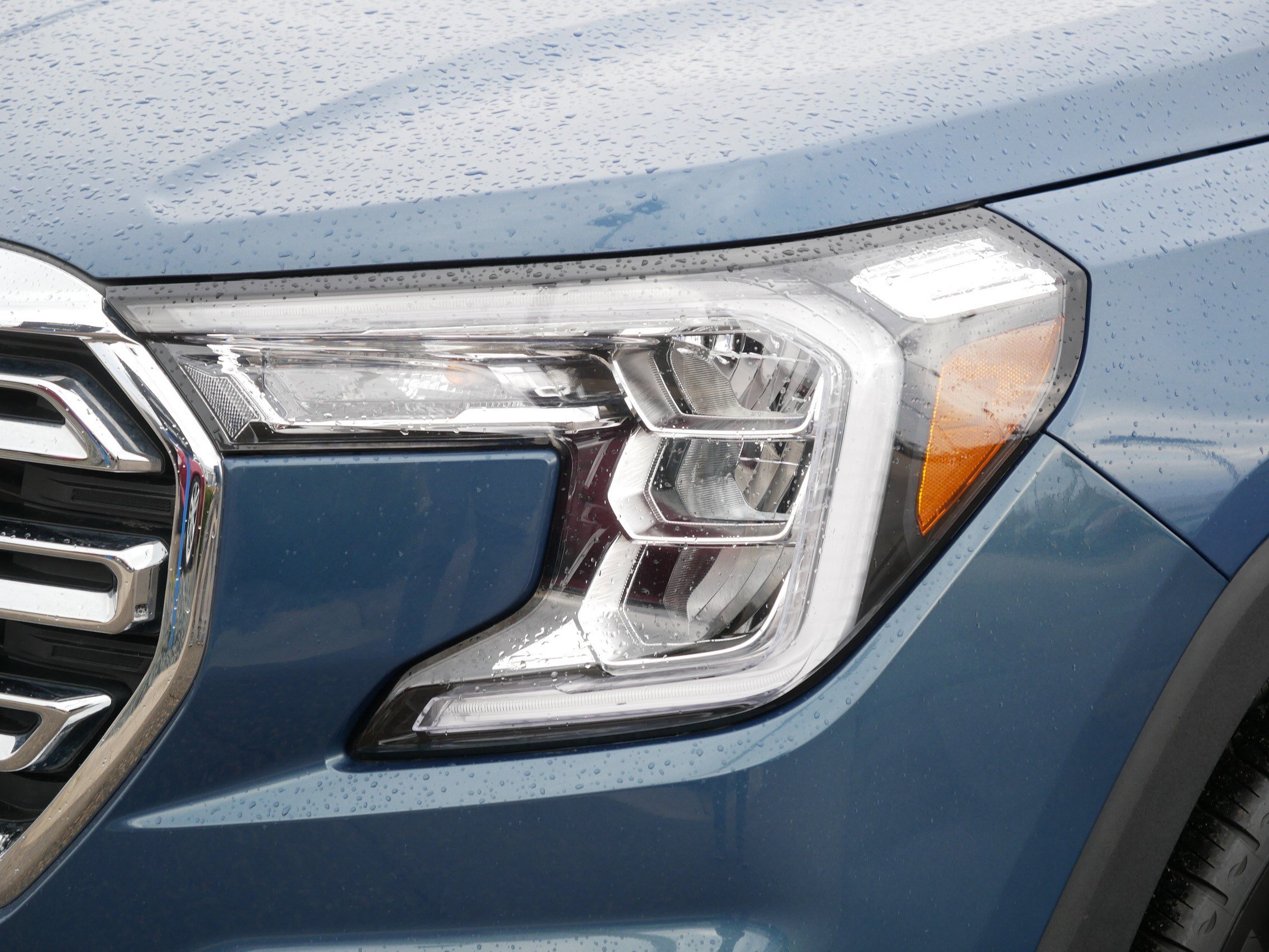 Used 2024 GMC Terrain SLT w/ Infotainment Package II image 16