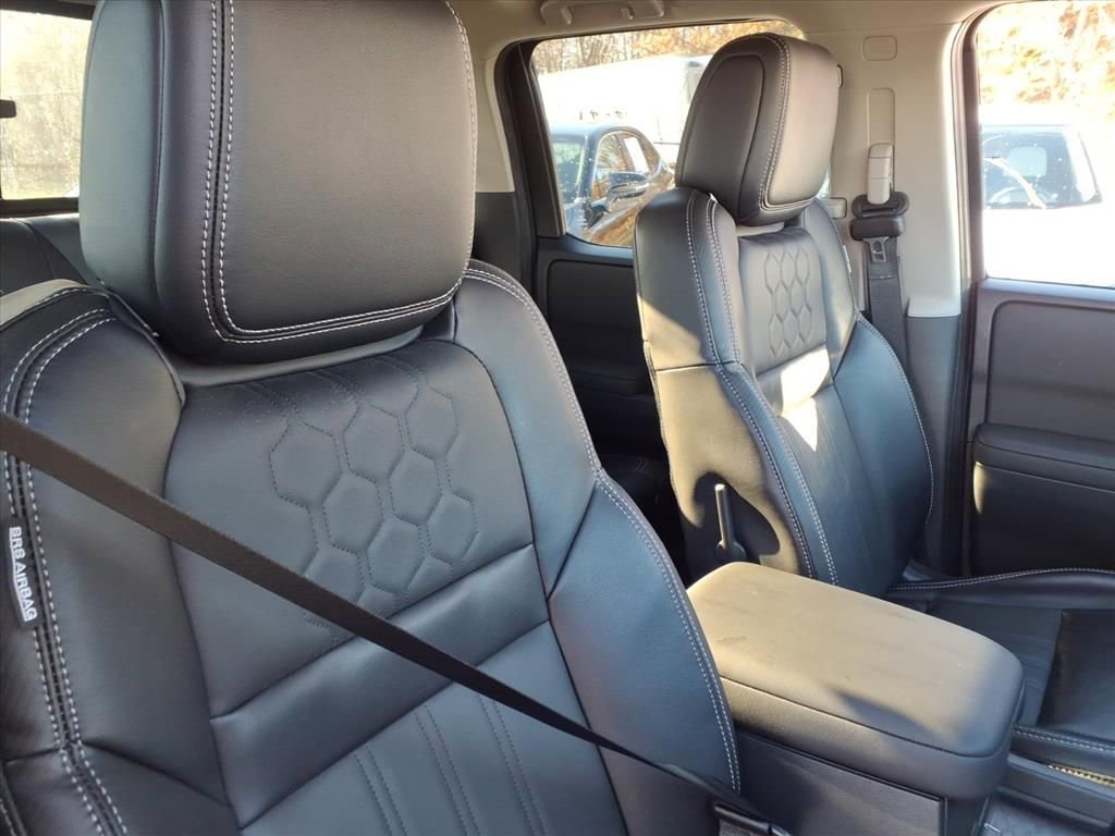 Used 2024 Nissan Frontier SL w/ Technology Package image 19