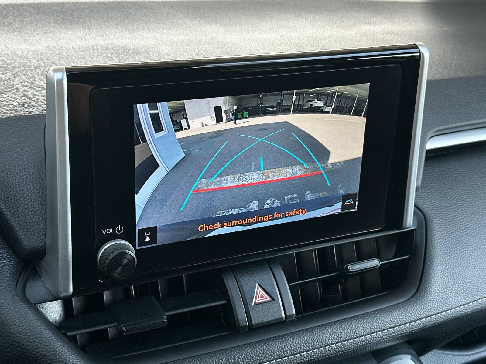 Used 2024 Toyota RAV4 XLE FWD image 17