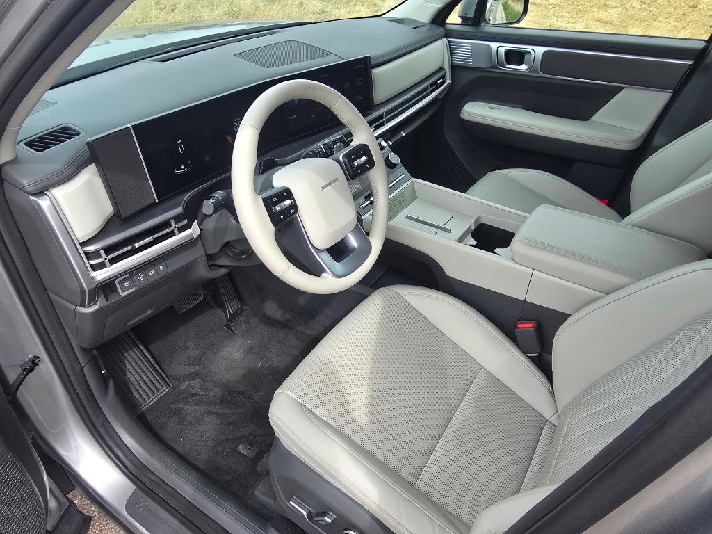 Used 2025 Hyundai Santa Fe SEL image 22