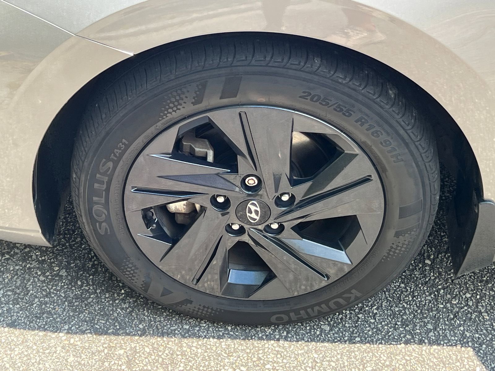 Used 2022 Hyundai Elantra SEL w/ Preferred Accessory Package FWD image 11