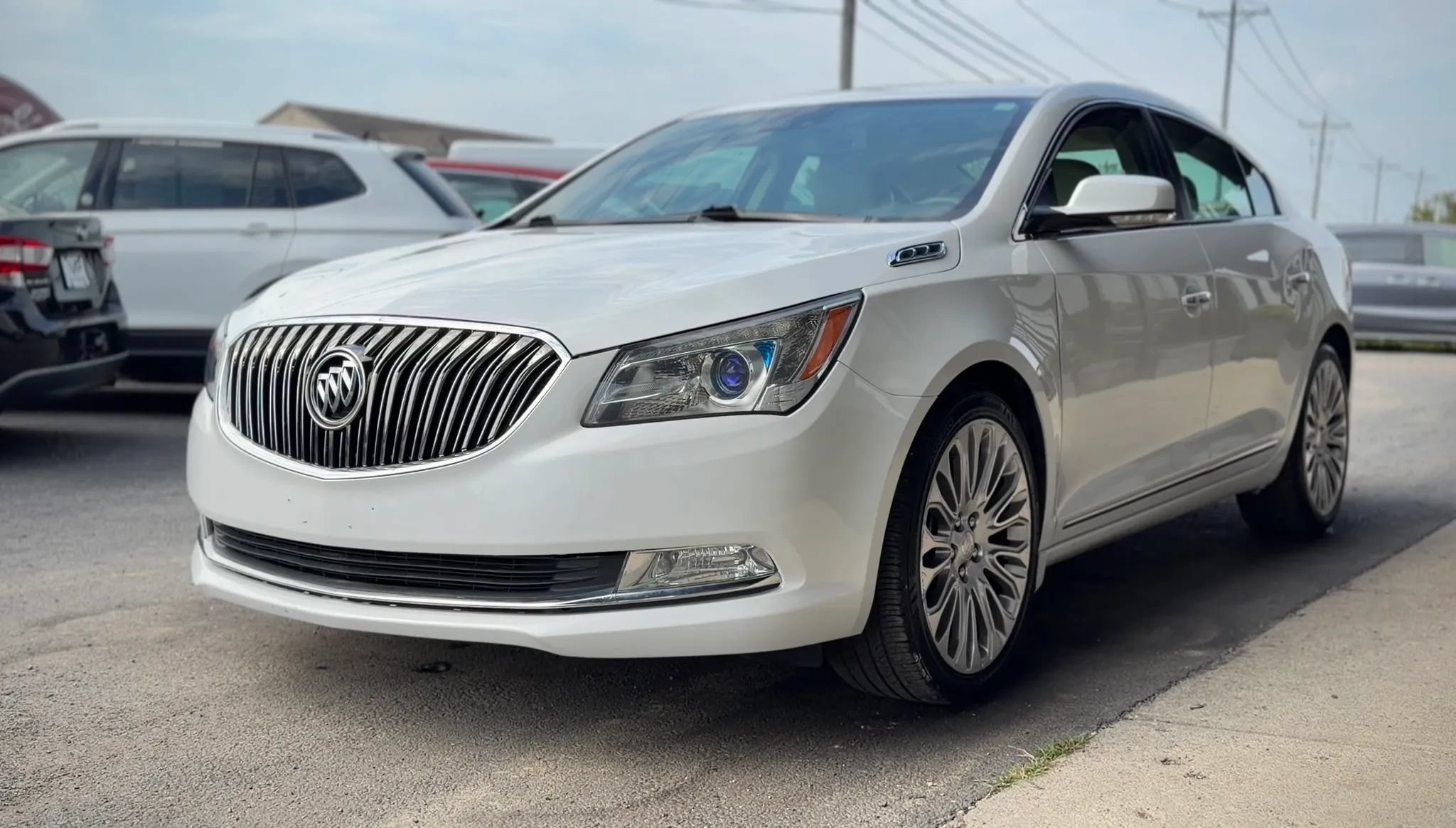 Used 2016 Buick LaCrosse Premium w/ Driver Confidence Package #1 FWD image 5