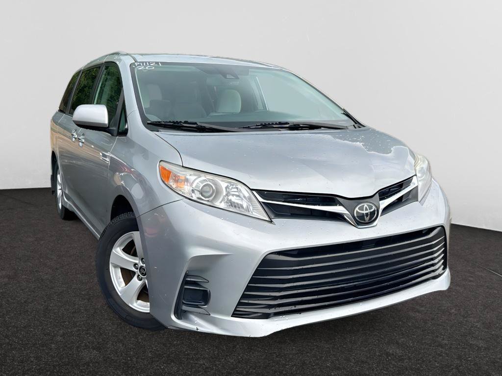 Used 2020 Toyota Sienna LE w/ LE Preferred Package FWD image 1