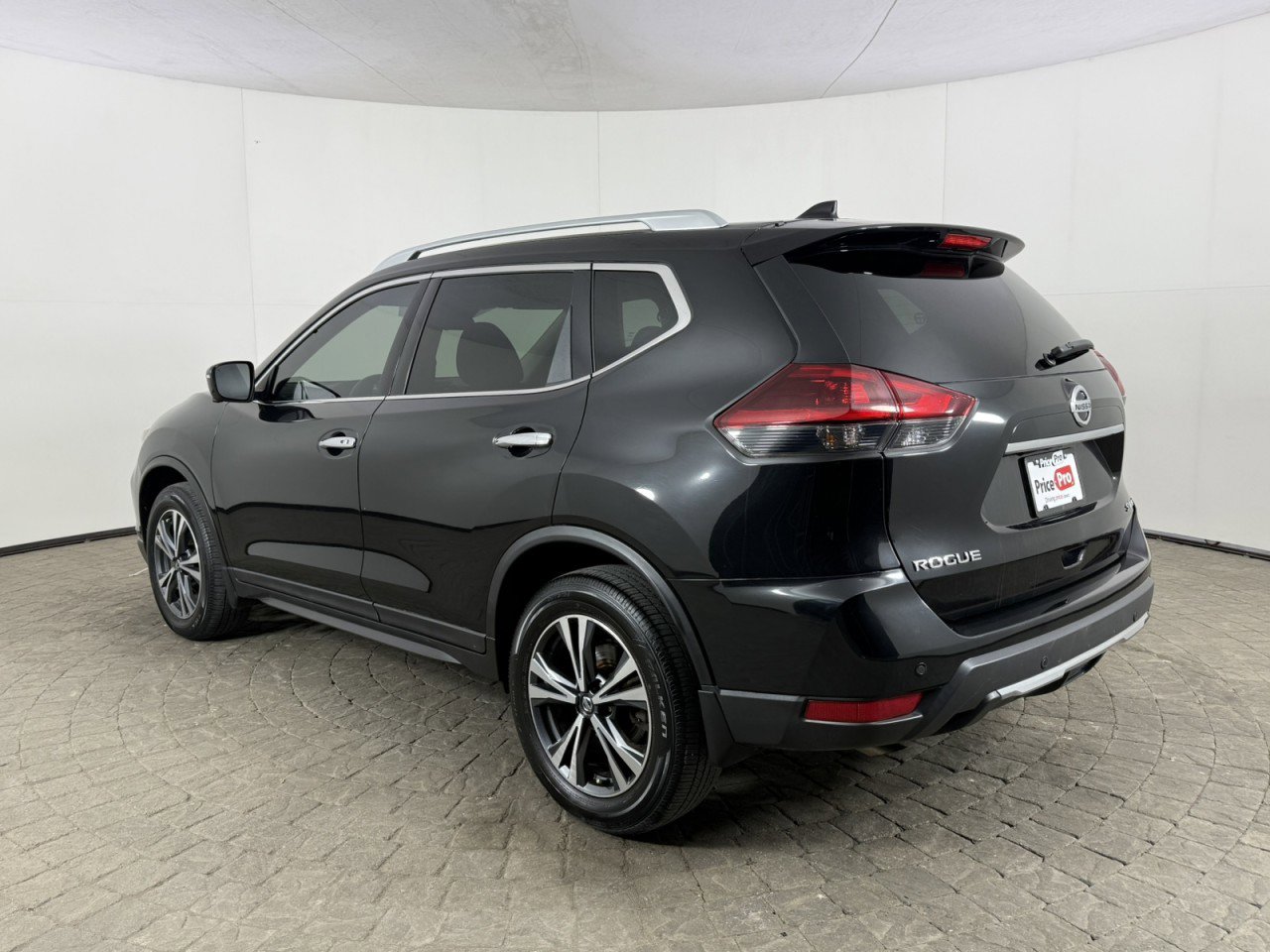 Used 2019 Nissan Rogue SV AWD/4WD image 5