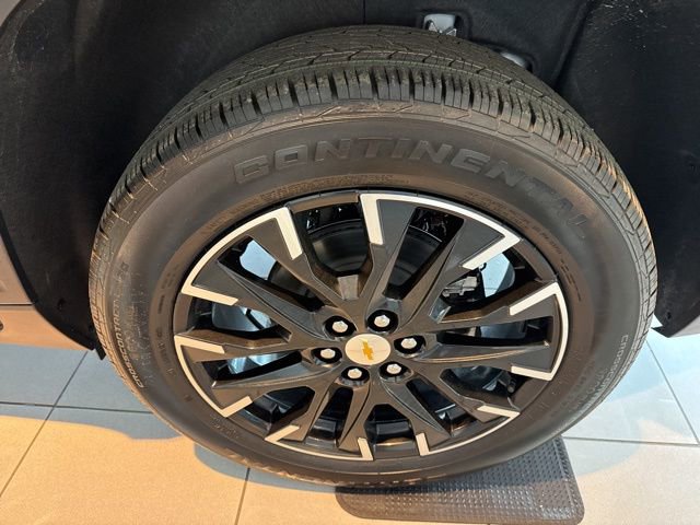 New 2026 Chevrolet Traverse LT w/ Sun and Wheel Package image 24