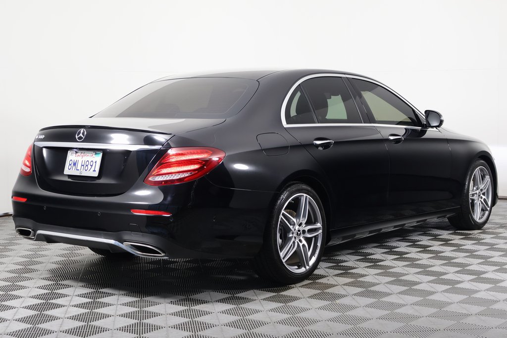Used 2019 Mercedes-Benz E 300 image 4
