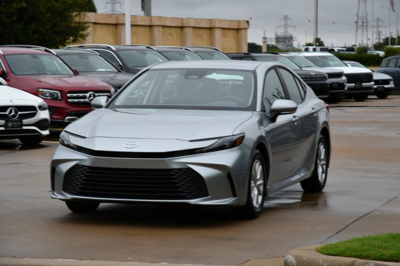 Used 2026 Toyota Camry LE FWD image 2