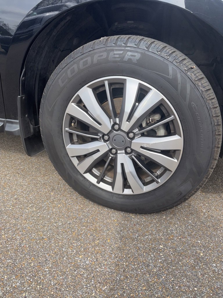 Used 2020 Nissan Pathfinder S image 4